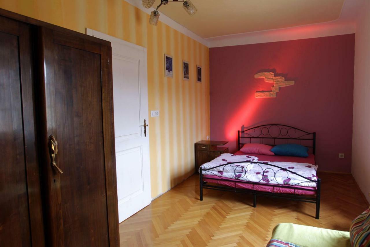 Residence Muzica Bed And Breakfast Komen Exteriér fotografie